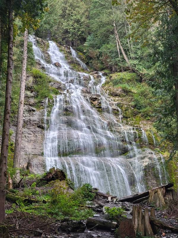 Bridal Veil Falls (BC)