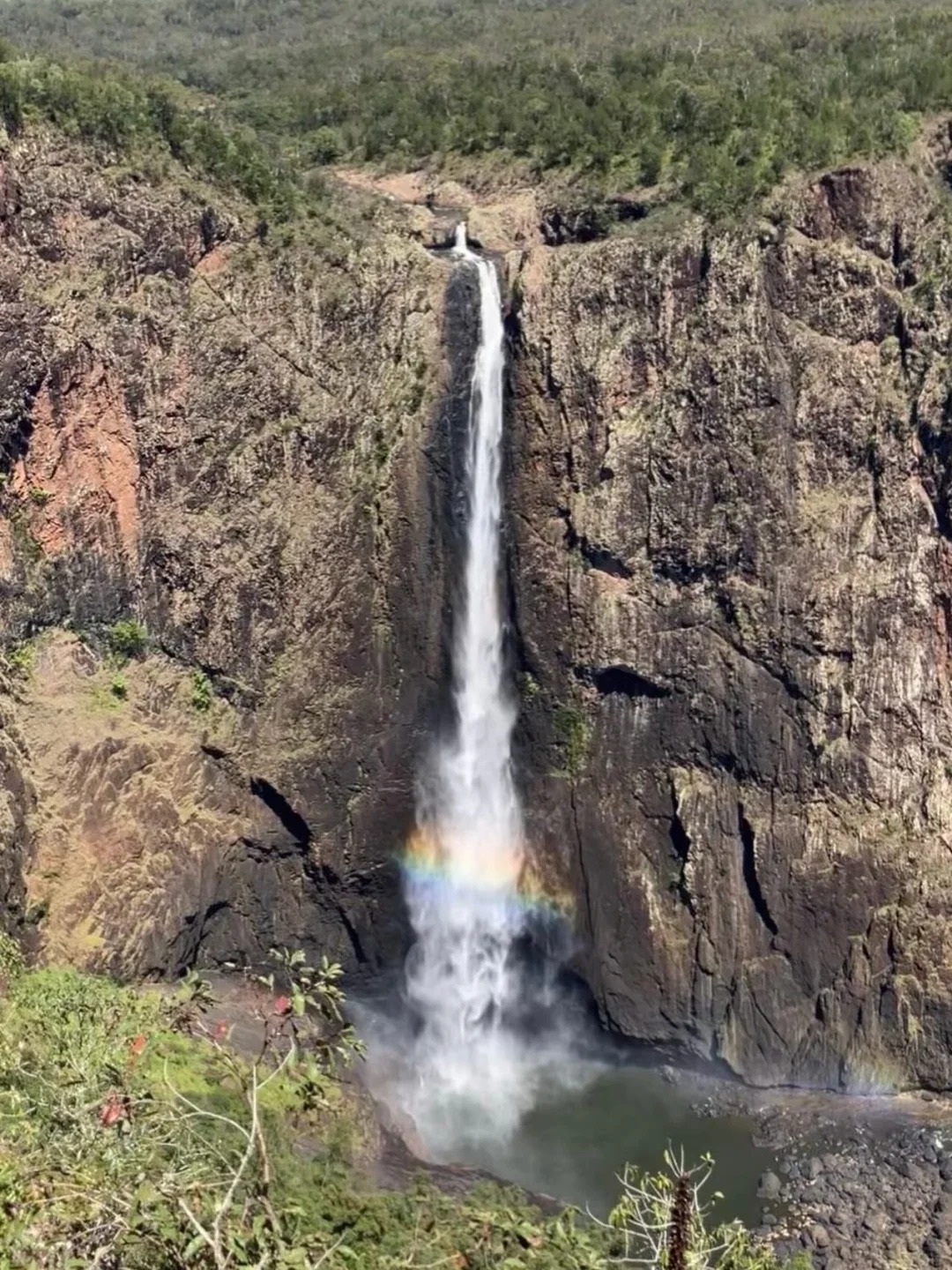 Wallaman Falls