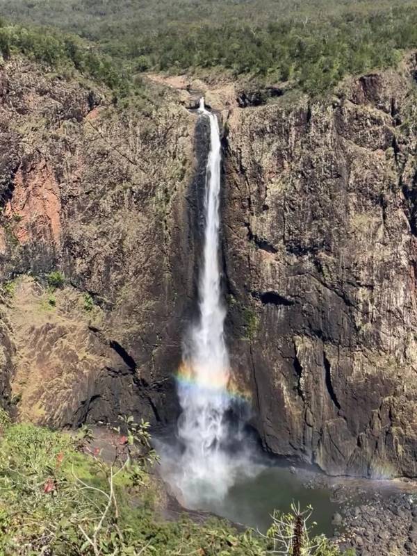 Wallaman Falls