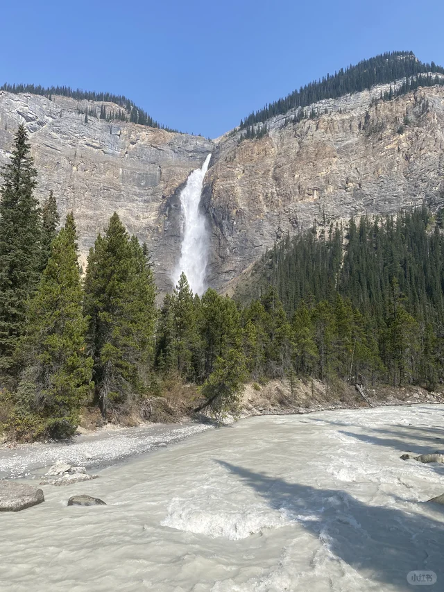 Takakkaw Falls