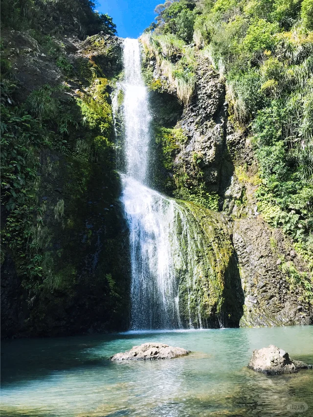 Kitekite Falls — hero