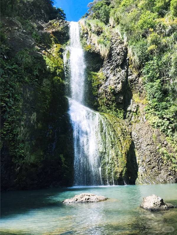 Kitekite Falls