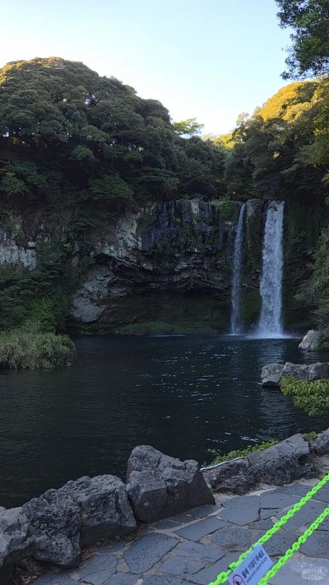 Cheonjiyeon Waterfall
