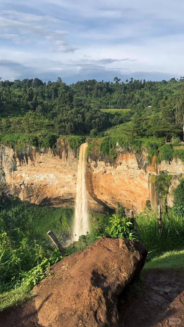 Sipi Falls — hero