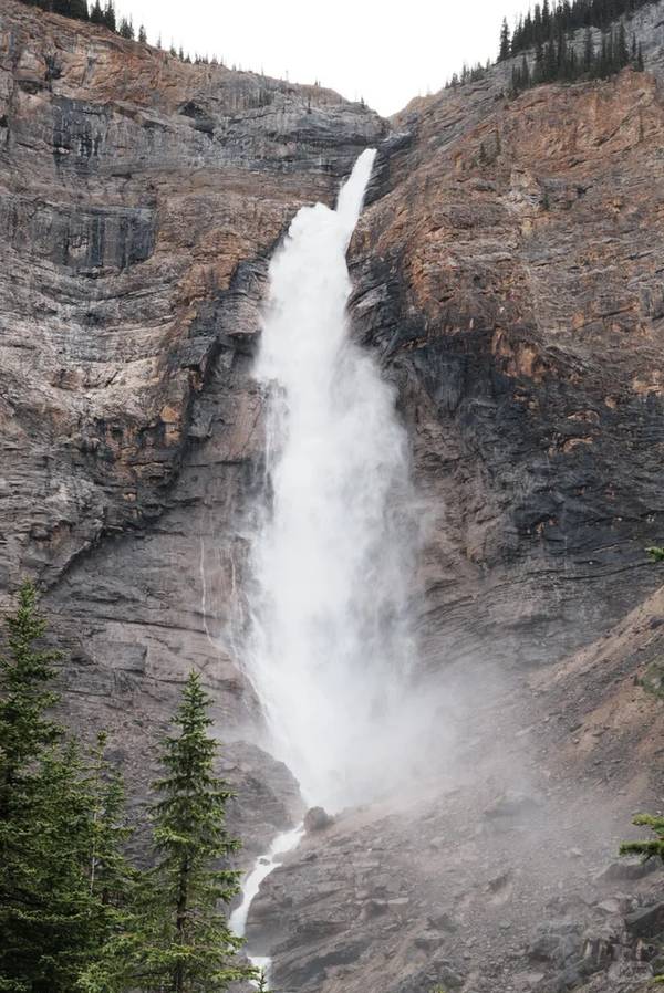 Takakkaw Falls