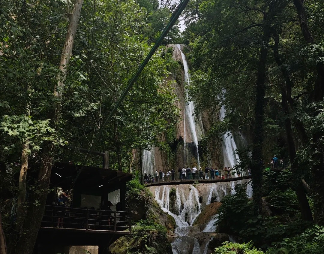 Cascada Cola de Caballo — photo 2