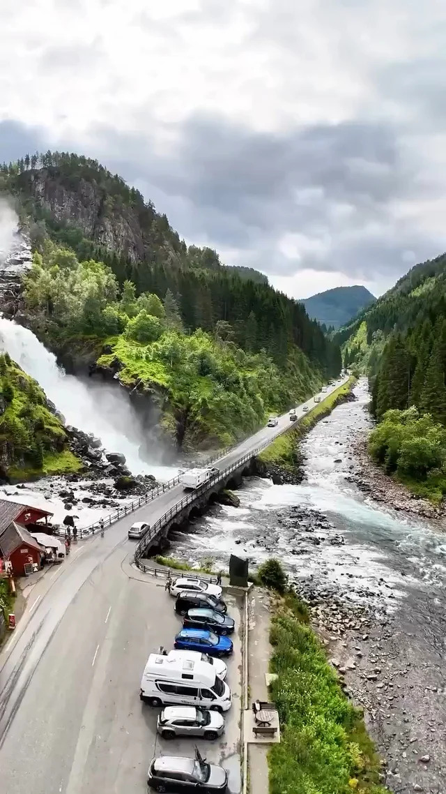 Låtefossen — hero