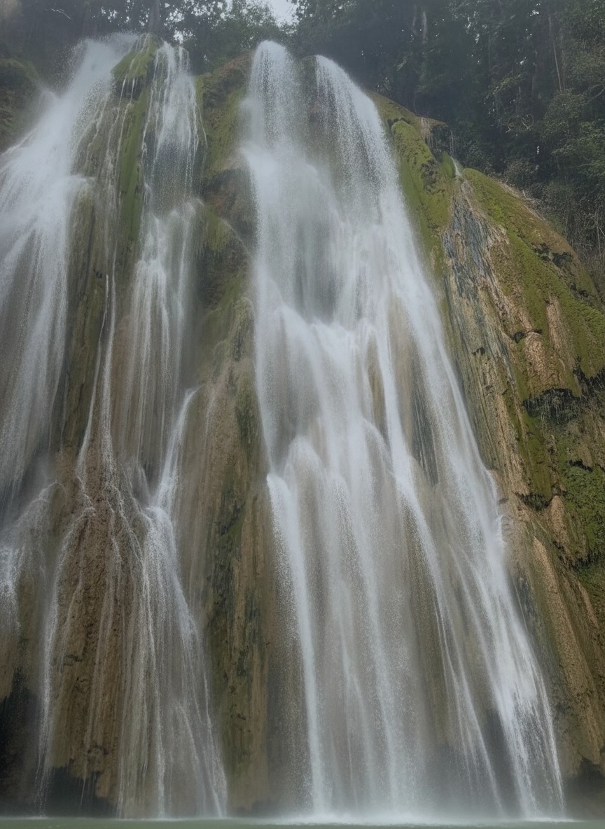 El Limón Waterfall