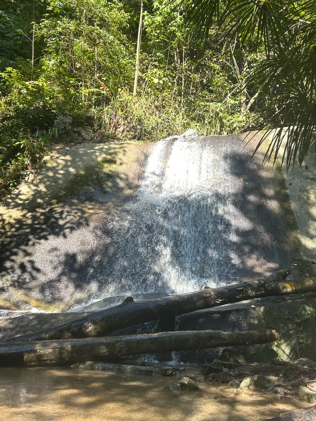 Apek Waterfall