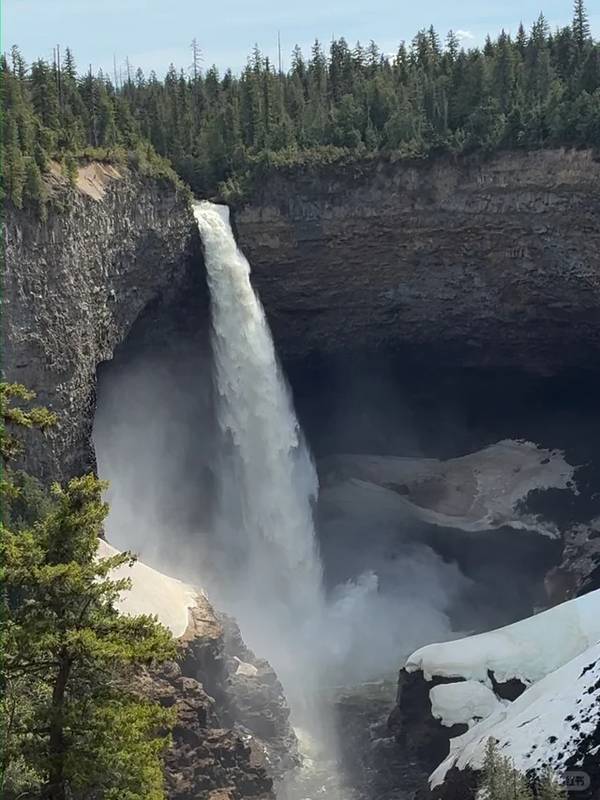 Helmcken Falls