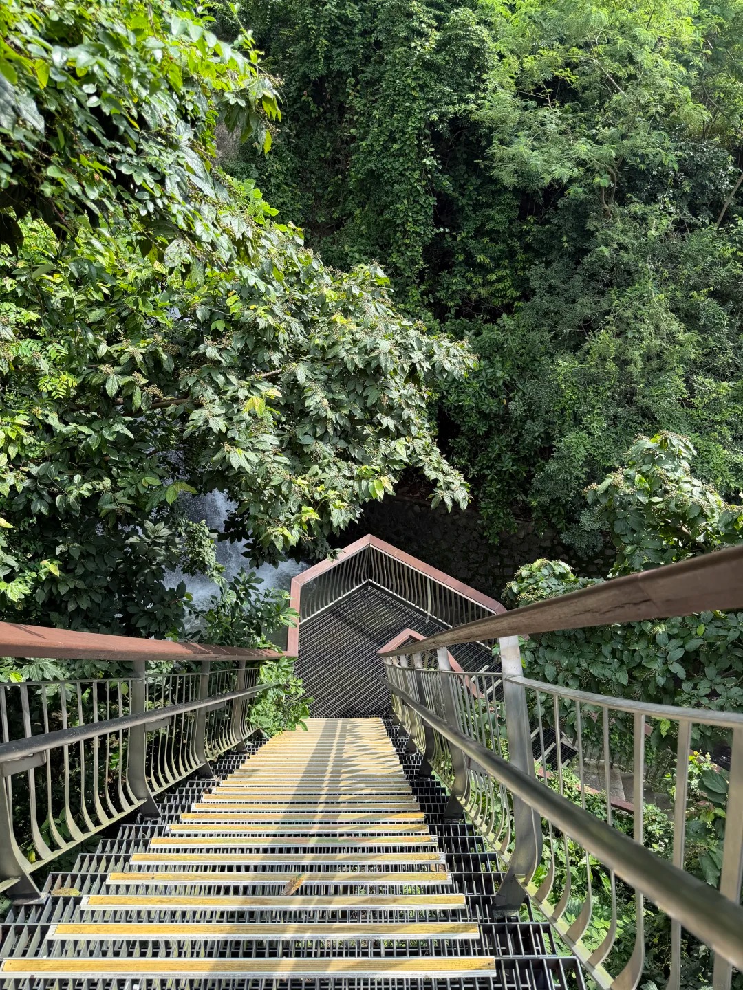 Shenyun Waterfall (Shenzhen) — photo 2